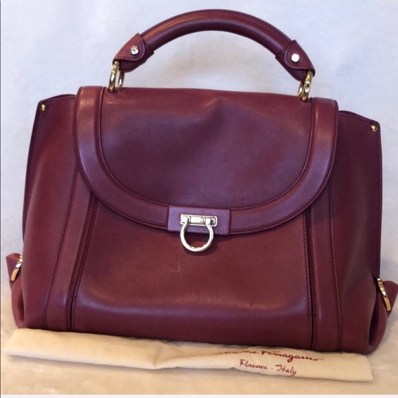 Ferragamo Susanna: top handle cross body hand bag - Picture 2 of 8